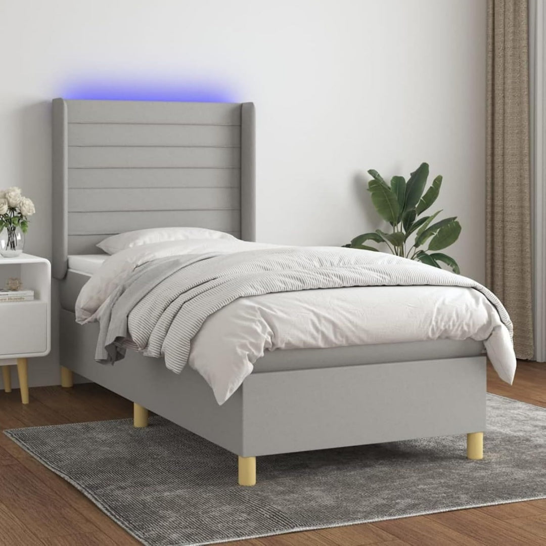 LED Beleuchtung praegt die Gestaltung von dem Boxspringbett