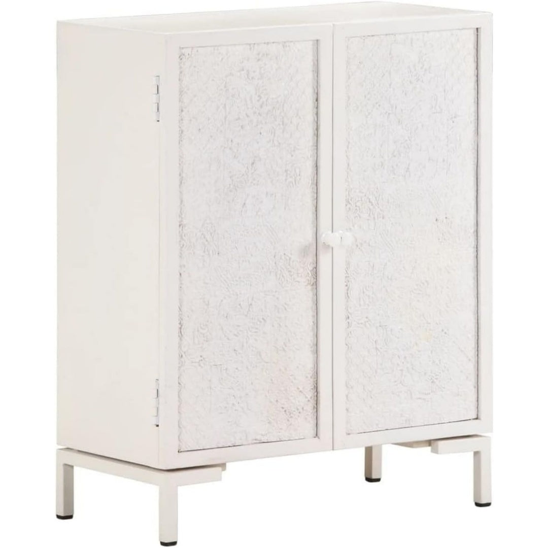 Das Sideboard misst 60 x 30 x 76 cm in Weiss