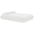 Das Bettgestell misst 140 x 200 cm in Weiss