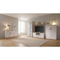 Landhausmoebel mit heller Vitrine und zusaetzlicher Anrichte